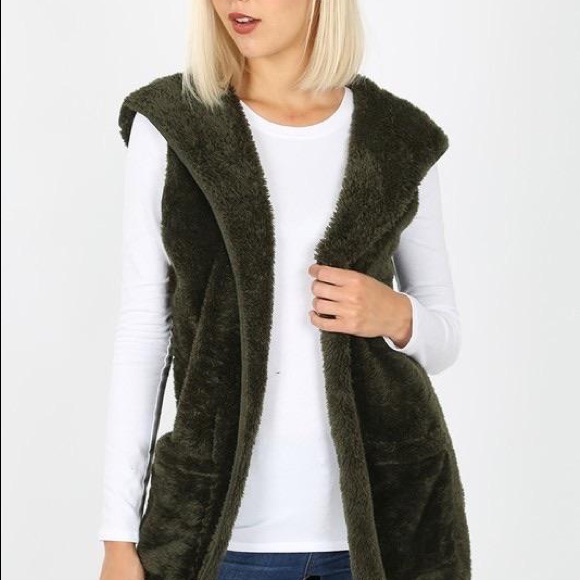 Cozy Up Cutie Vest | Olive Faux Fur in S M L XL - Picture 4 of 4